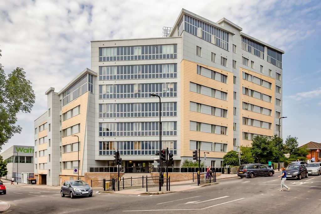 Property photo 1 of 5