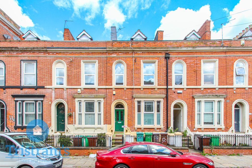 Property photo 1 of 30