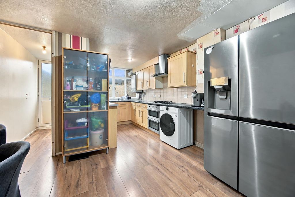 Property photo 2 of 13 Kitchen