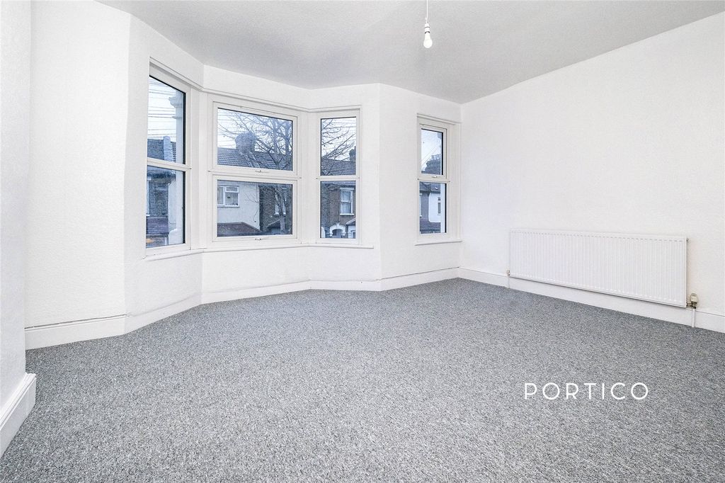 Property photo 3 of 19 Picture No. 03