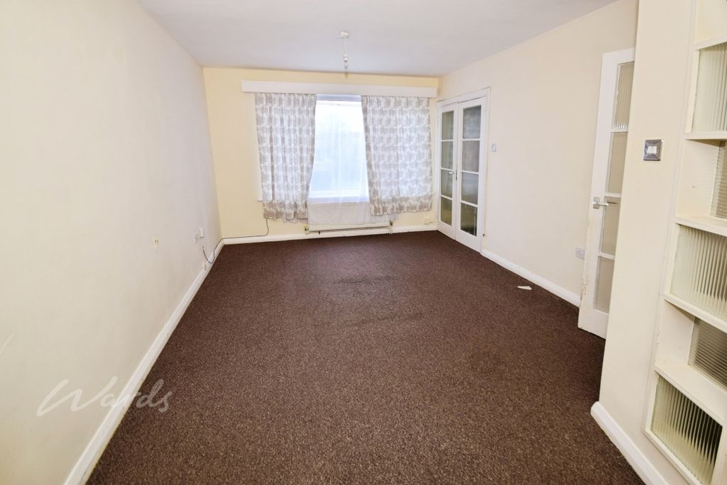 Property photo 3 of 6 Scott Lounge