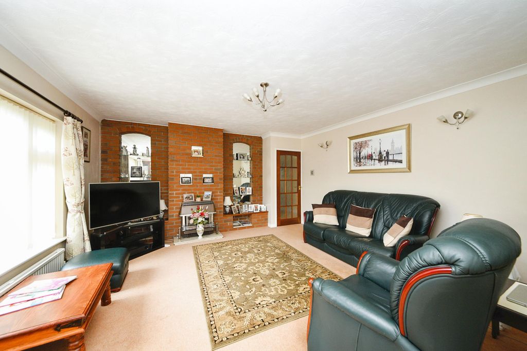 Property photo 2 of 17 Photography