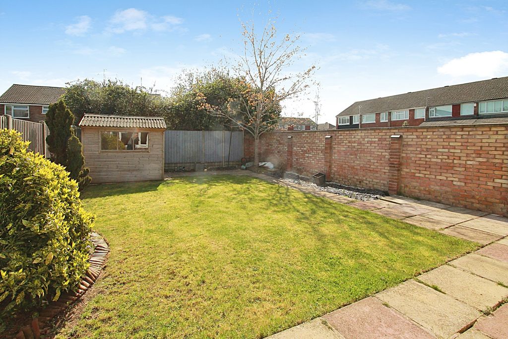 Property photo 2 of 18 Rear Garden