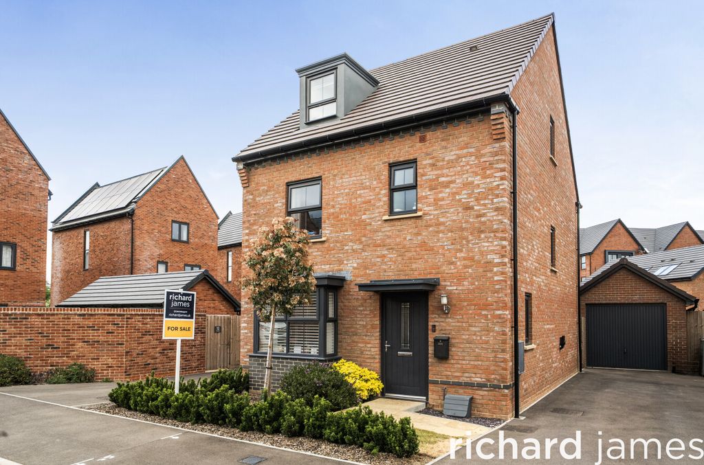 Property photo 1 of 13 8Bb550Adf56B4Cebaa122119Cdbf06Bf