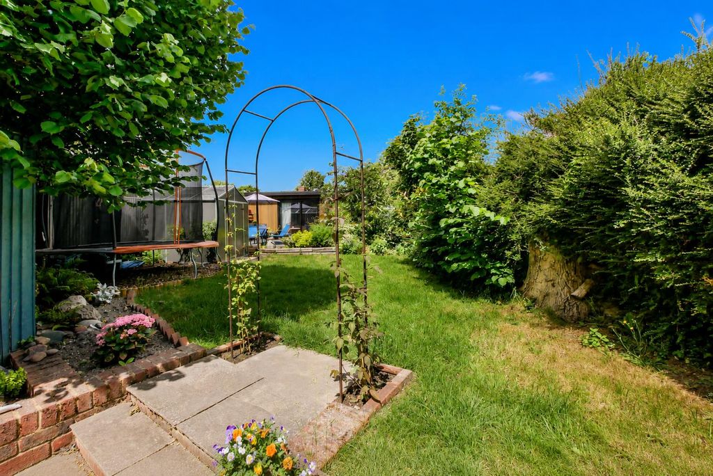 Property photo 2 of 21 Rear Garden