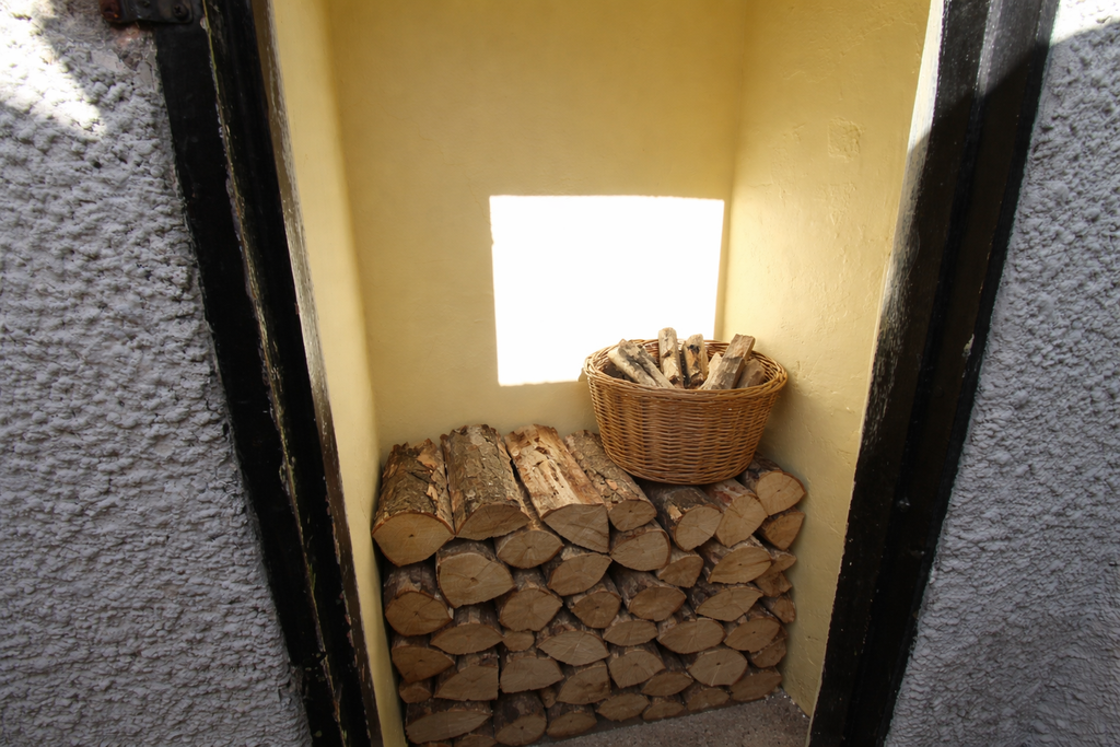 Property photo 3 of 9 Log Store