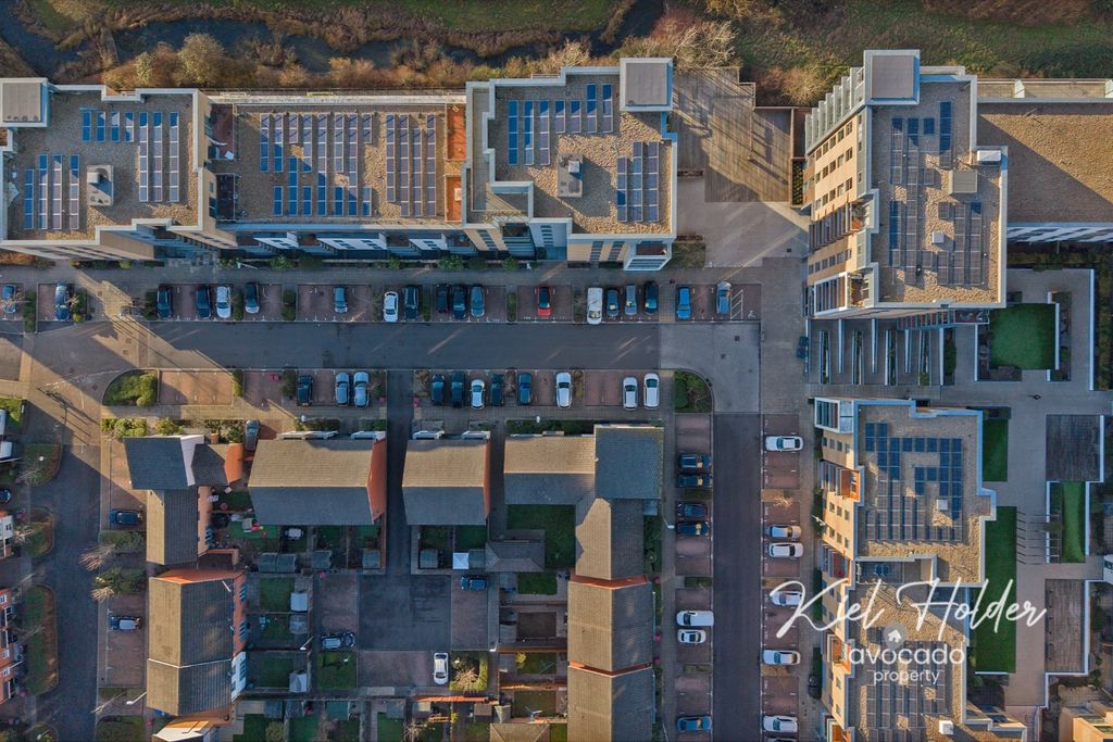 Property photo 2 of 16 4778212