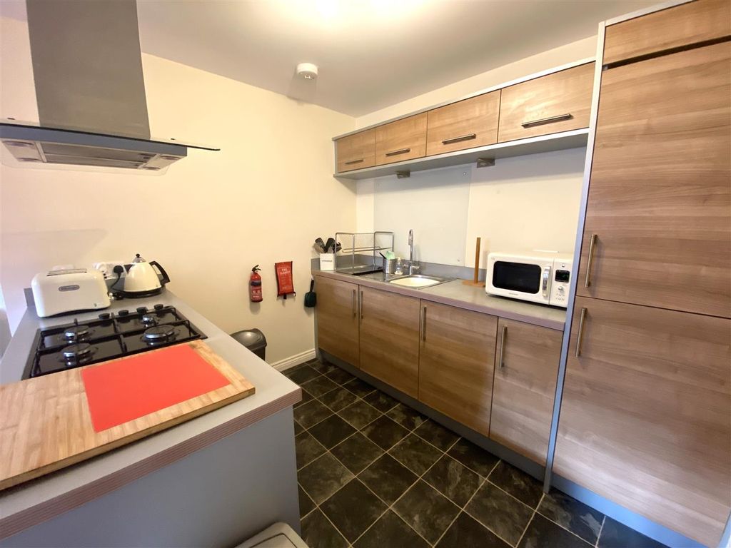 Property photo 2 of 13 2 New.Jpg