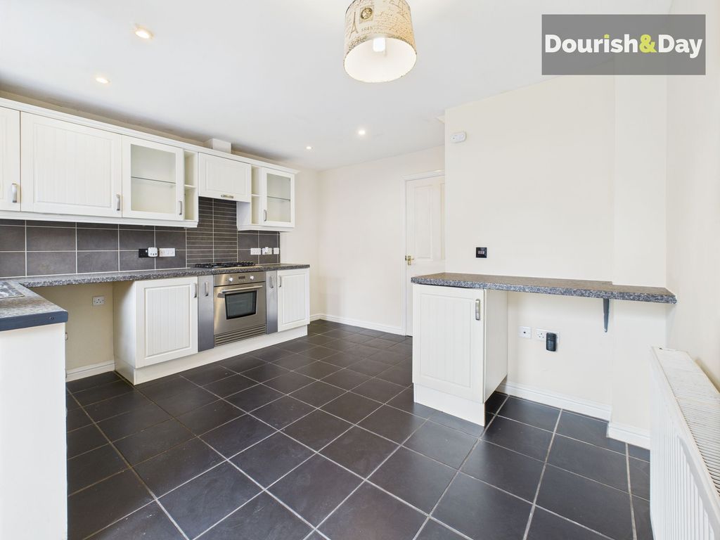 Property photo 2 of 16 Kitchen / Diner