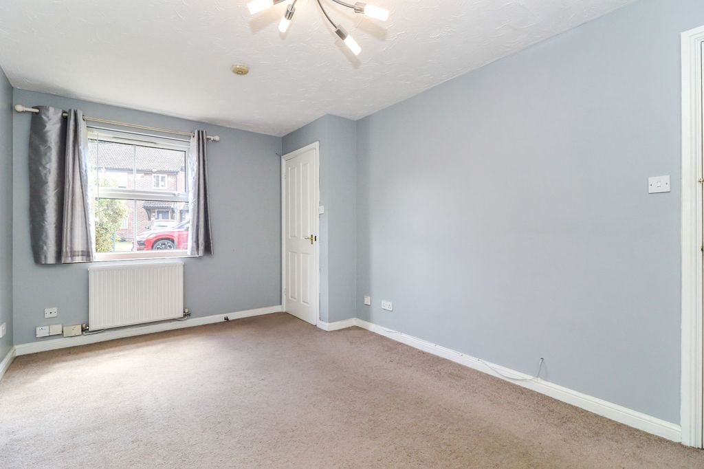 Property photo 2 of 16
