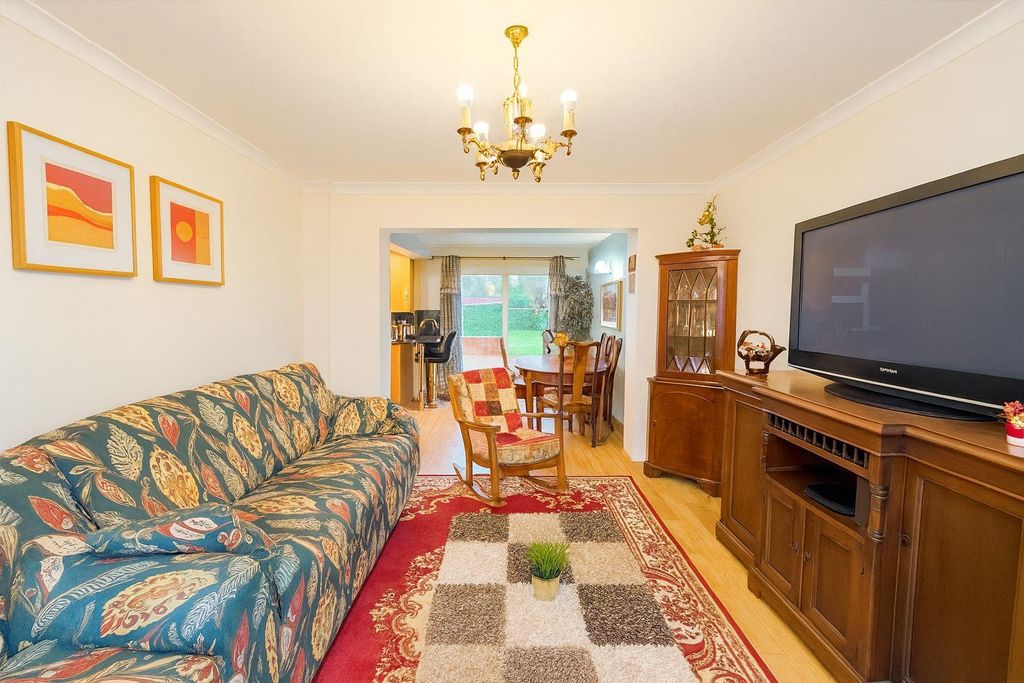 Property photo 2 of 18