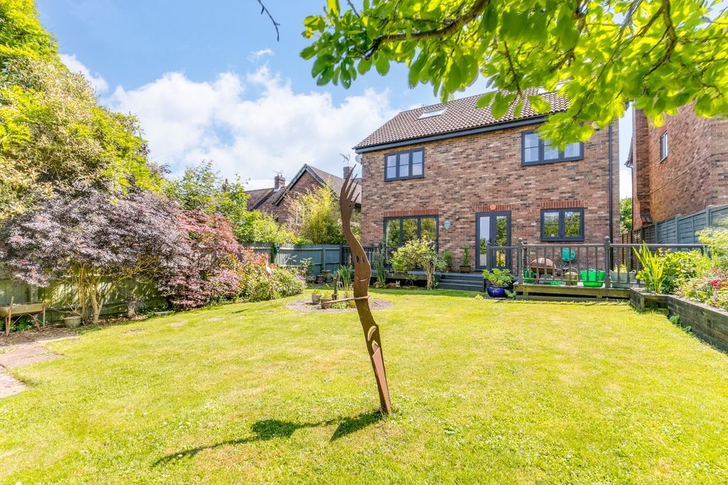 Property photo 3 of 23 Picture No. 27