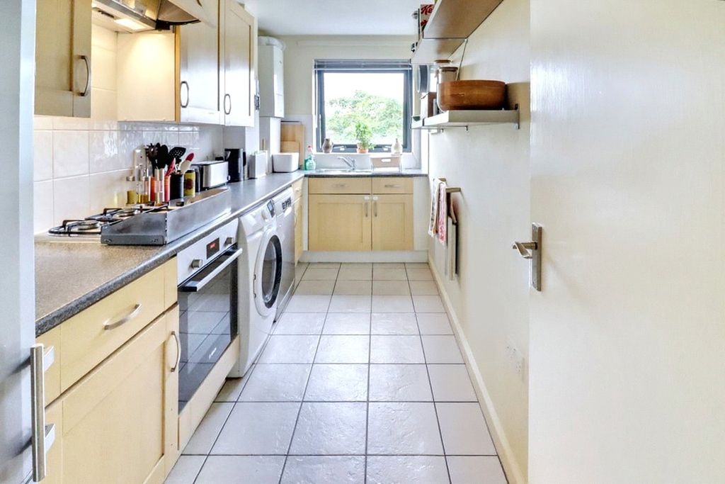 Property photo 3 of 16 Picture No. 19