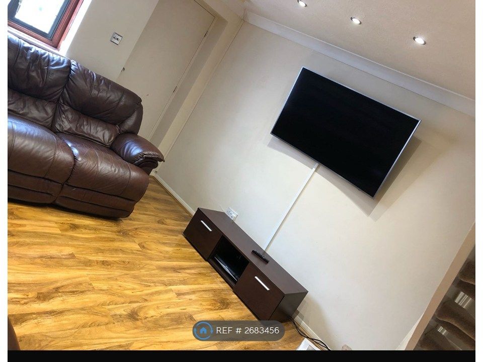 Property photo 3 of 4