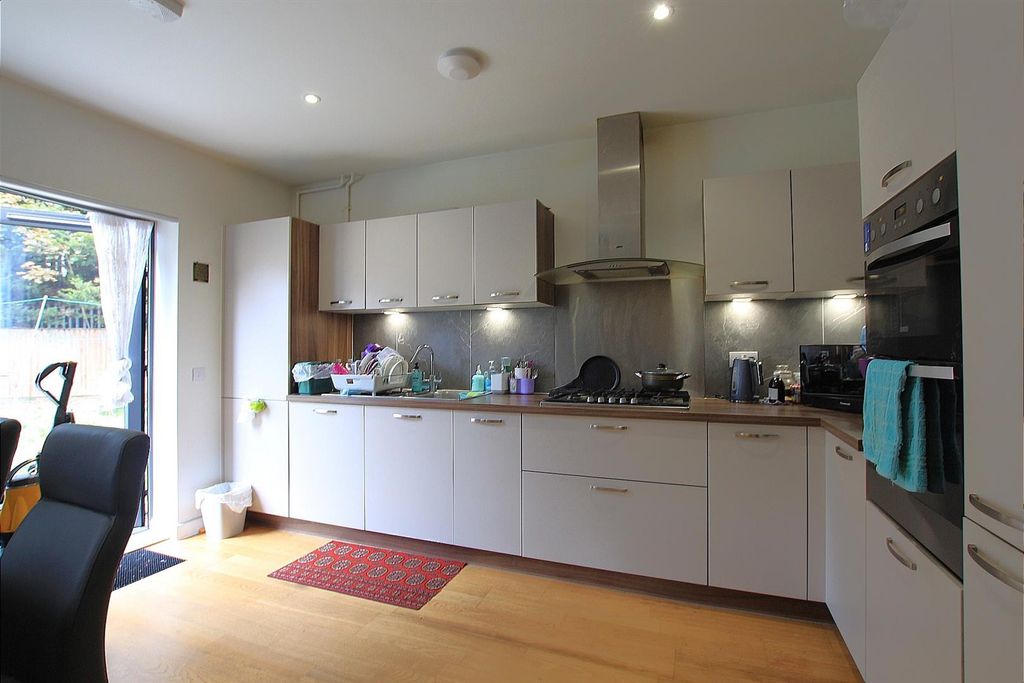 Property photo 2 of 13 Kitchen