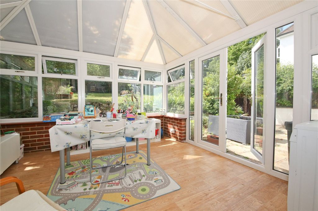 Property photo 2 of 12 Conservatory