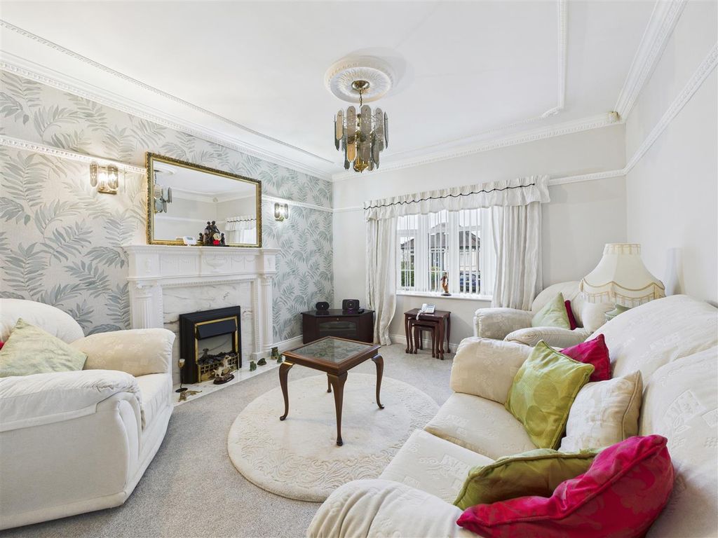 Property photo 2 of 22 Cam05476G0-Pr0084-Still001.Jpg