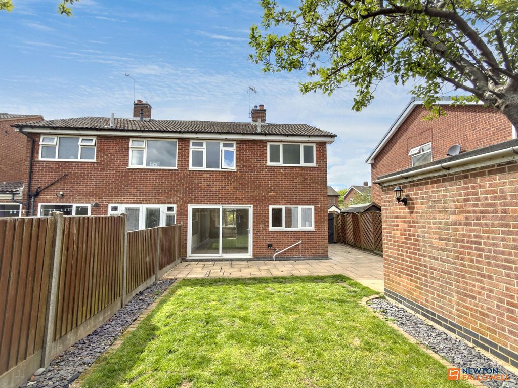 Property photo 2 of 23
