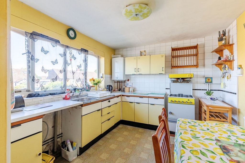 Property photo 3 of 17 Kitchen Diner