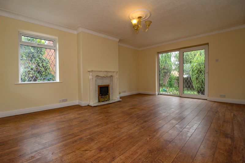 Property photo 2 of 12 Photo 3