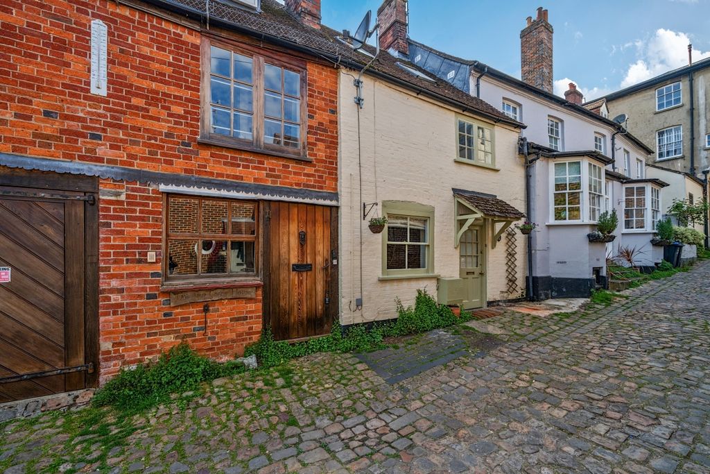 Property photo 1 of 12