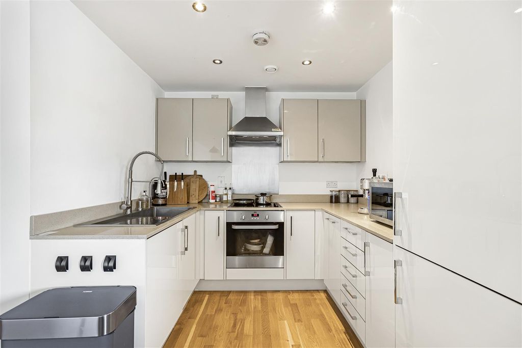 Property photo 3 of 15 17_62922.Jpg
