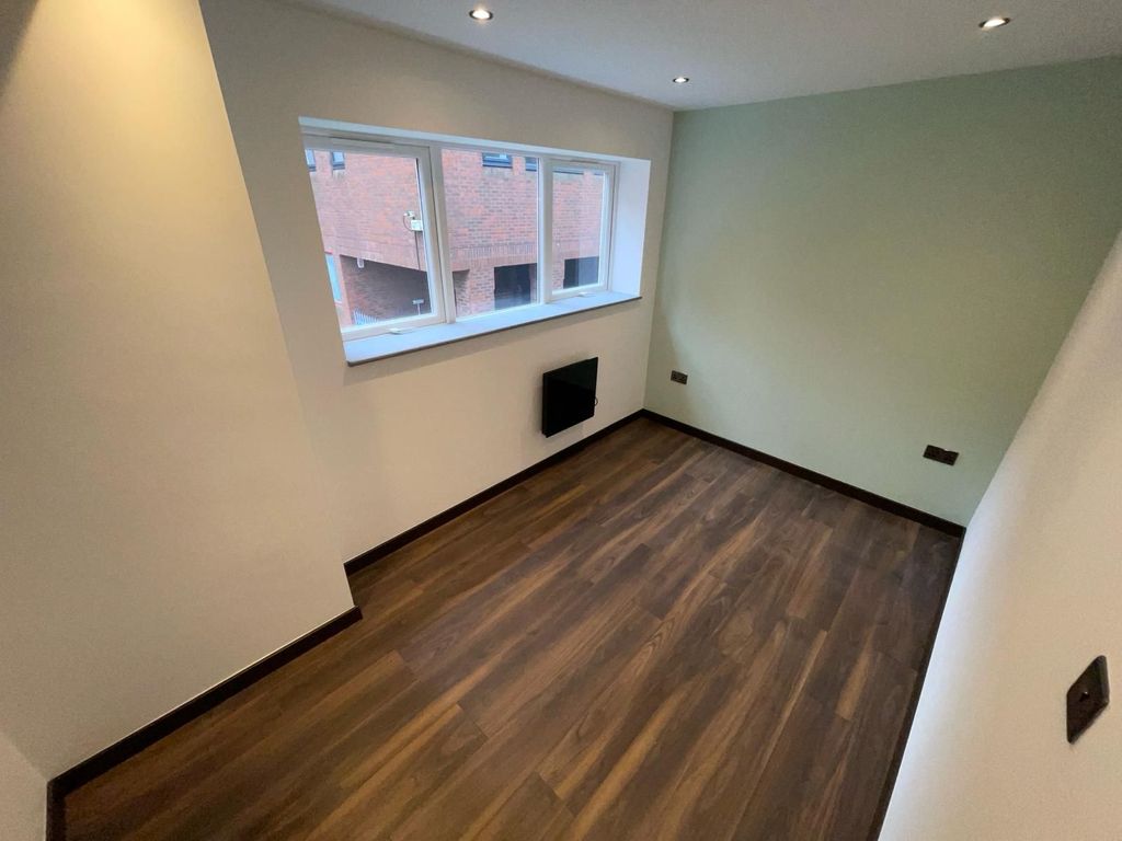 Additional image 5 of 2 bed flat to rentFlat 6, Cooper House HU1