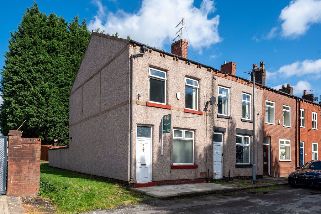 Property photo 1 of 15 1 Eaton Street