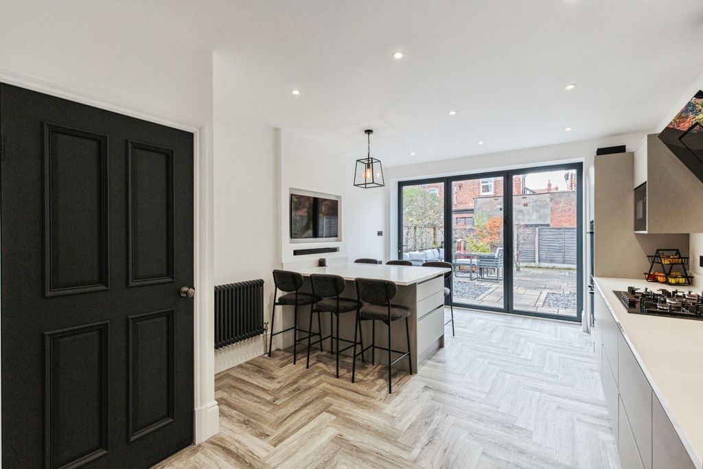 Property photo 1 of 26 Kitchen Diner