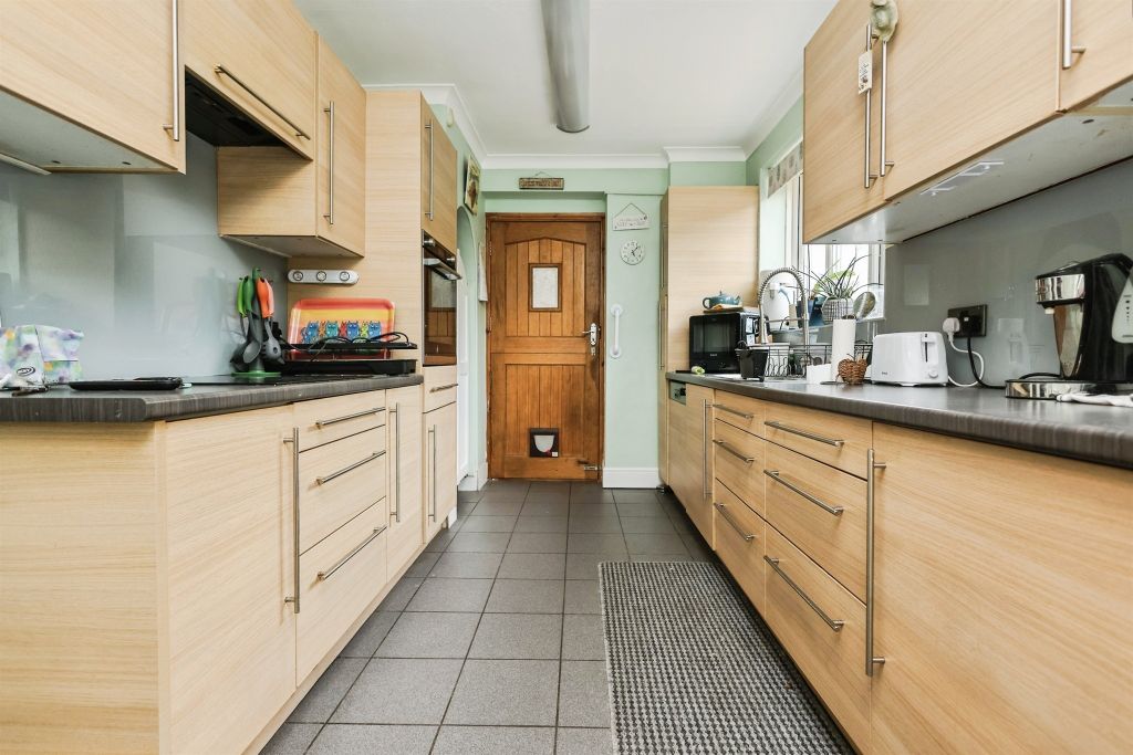 Property photo 3 of 16