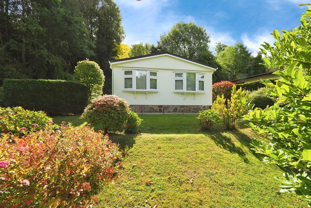 Property photo 1 of 21