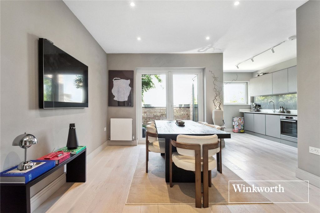 Property photo 2 of 19 Picture No. 03