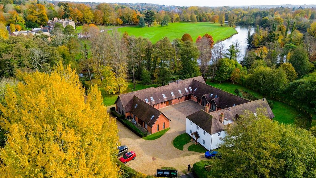 Property photo 1 of 22 Front Aspect