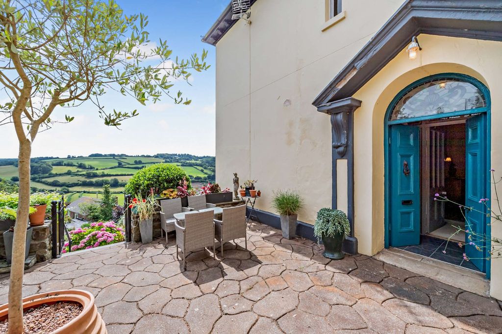 Property photo 1 of 22 Torridge House