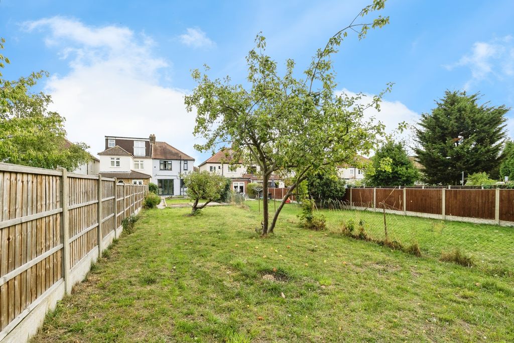 Property photo 2 of 17 Photo