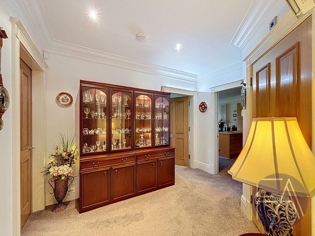 Property photo 2 of 26 4955672