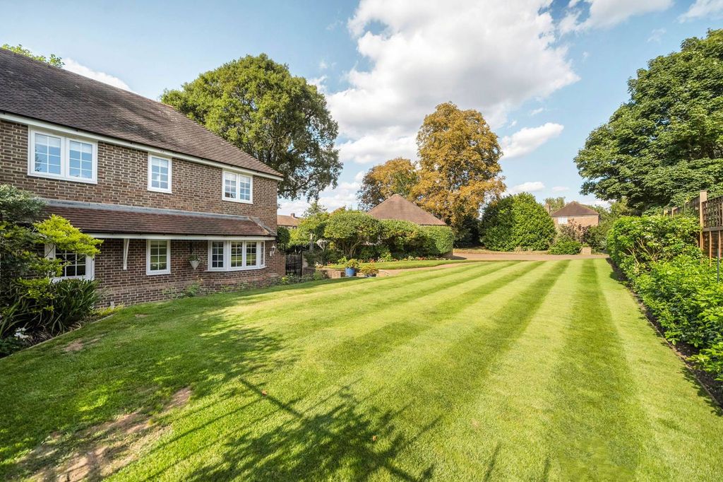 Property photo 1 of 18
