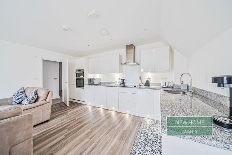 Property photo 3 of 16 Photo 1