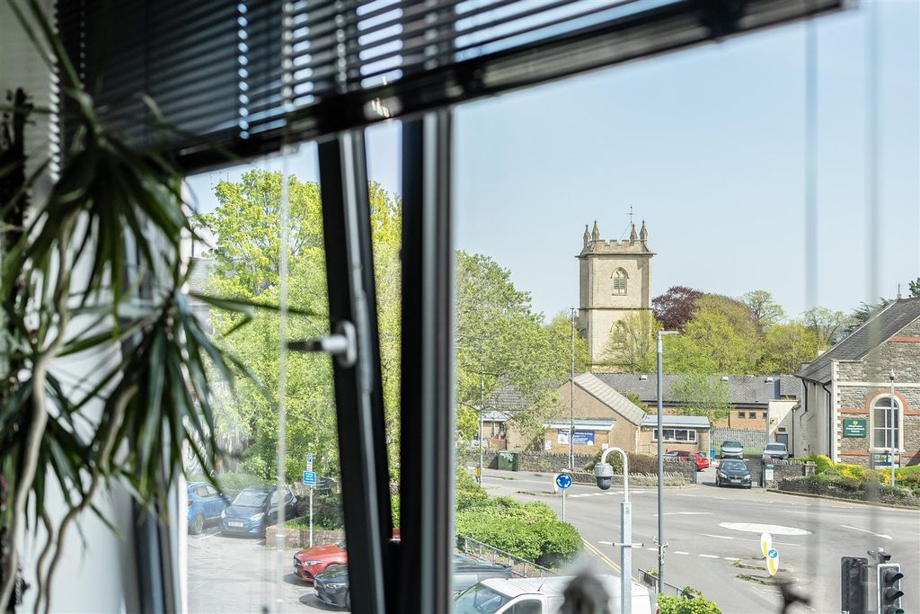 Property photo 1 of 21 Open Plan / Living Area