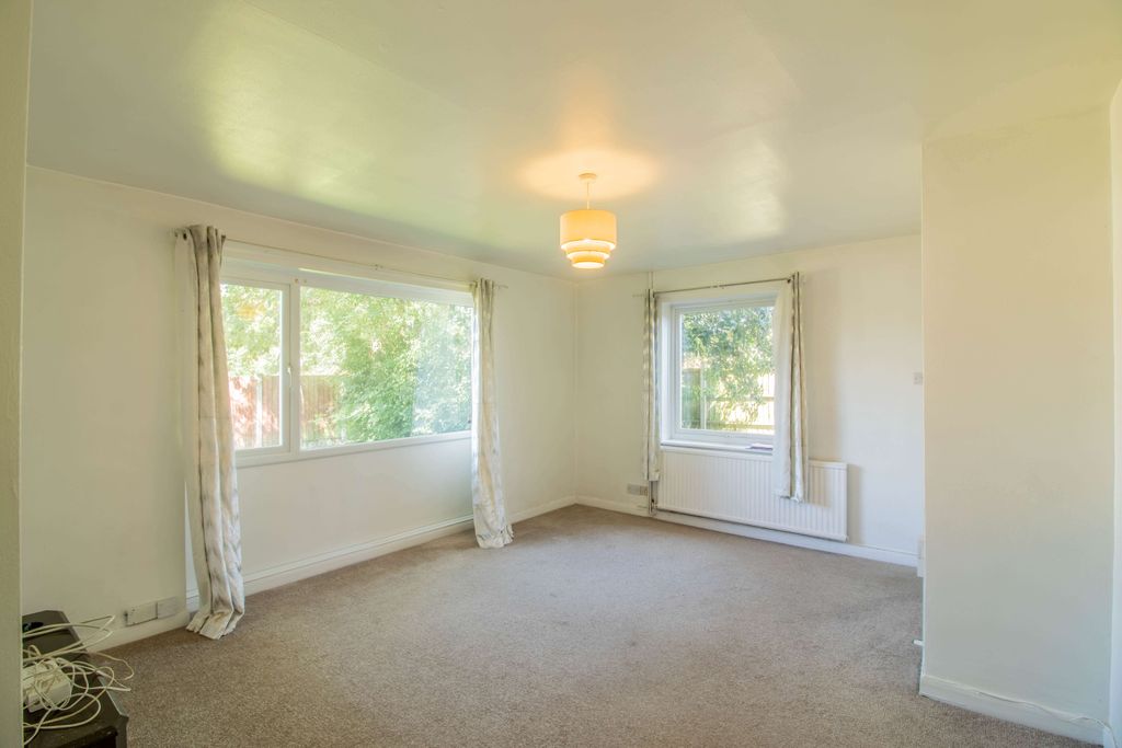 Property photo 3 of 12 Living Room