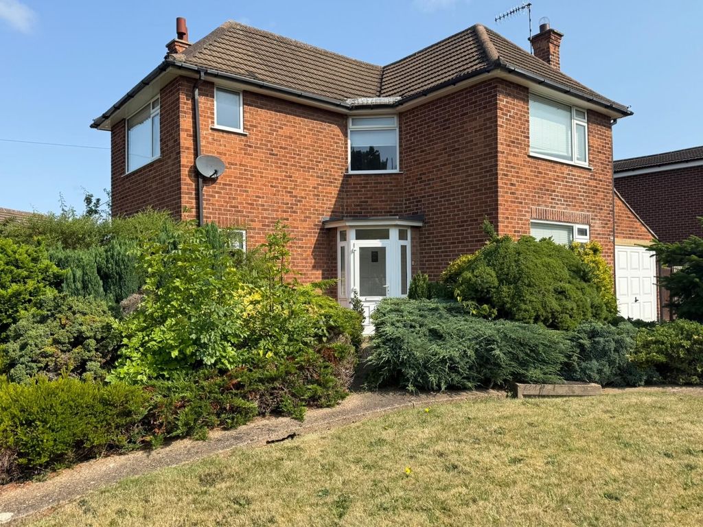 Property photo 1 of 12
