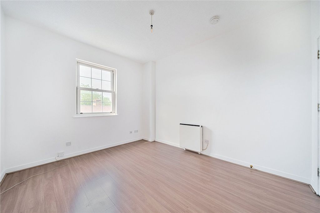 Property photo 3 of 12 Picture No. 04