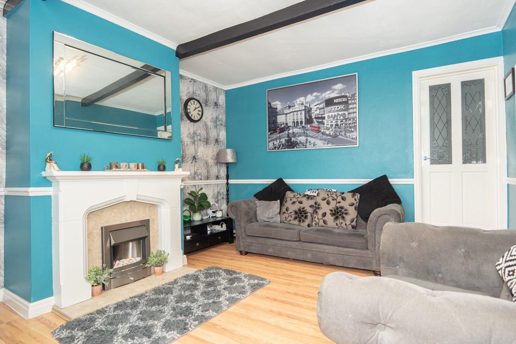 Property photo 3 of 22 Living Room