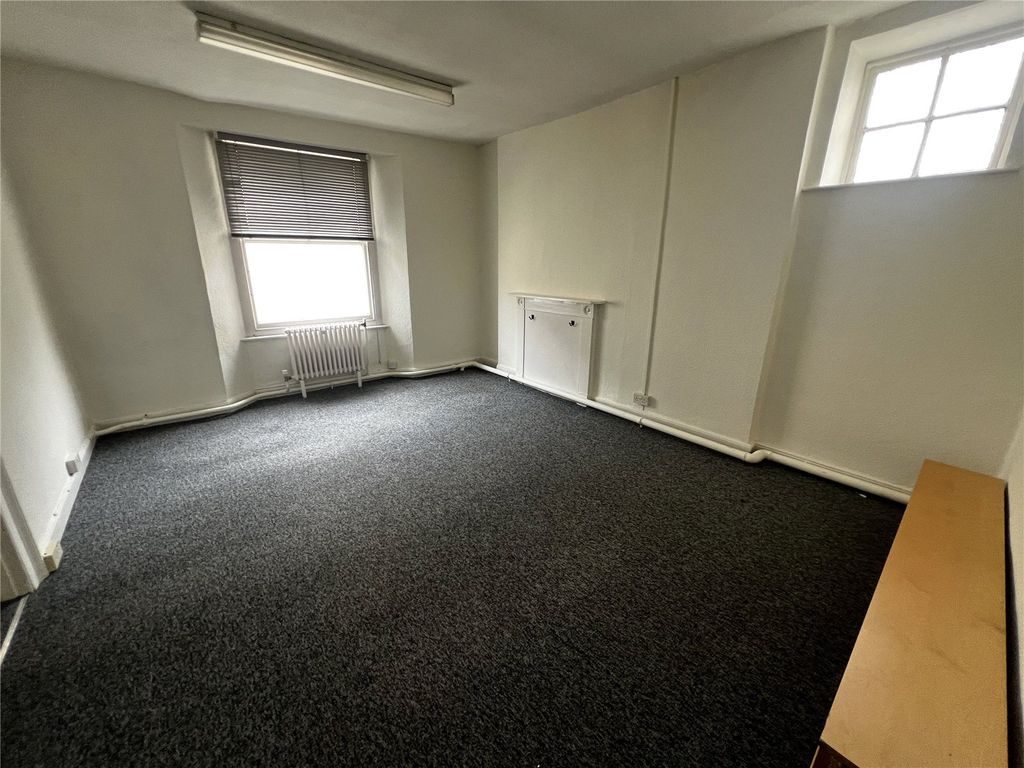 Property photo 2 of 8 Picture No. 01