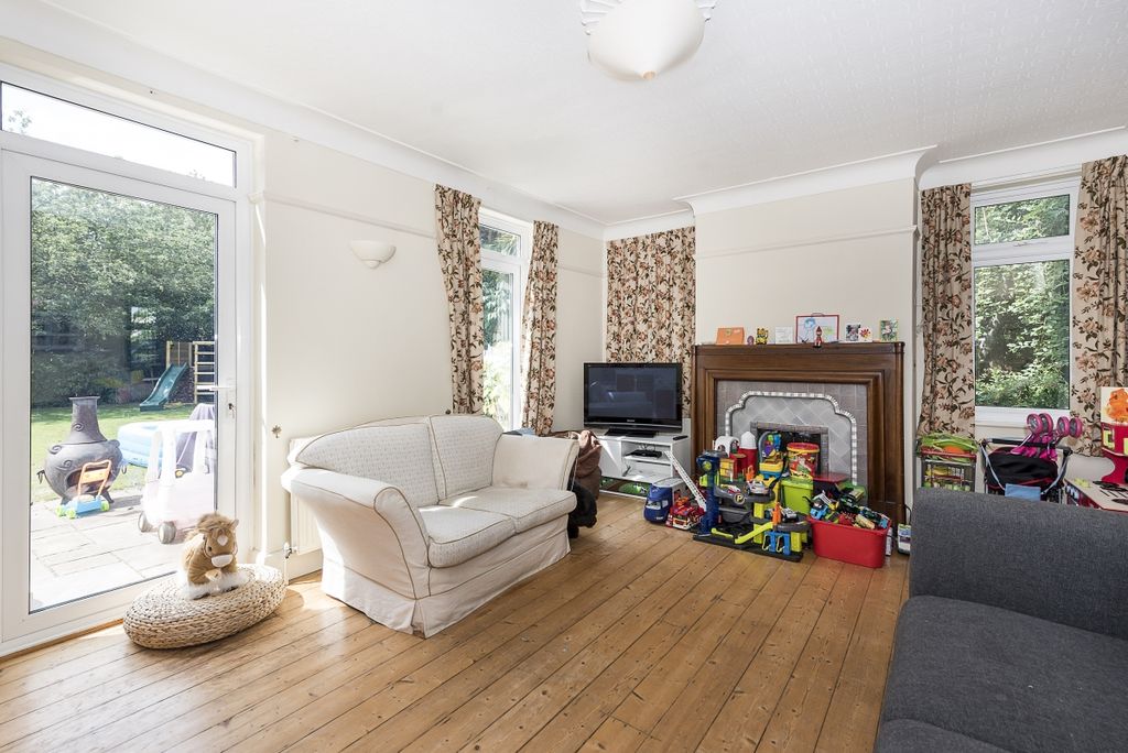 Property photo 3 of 16