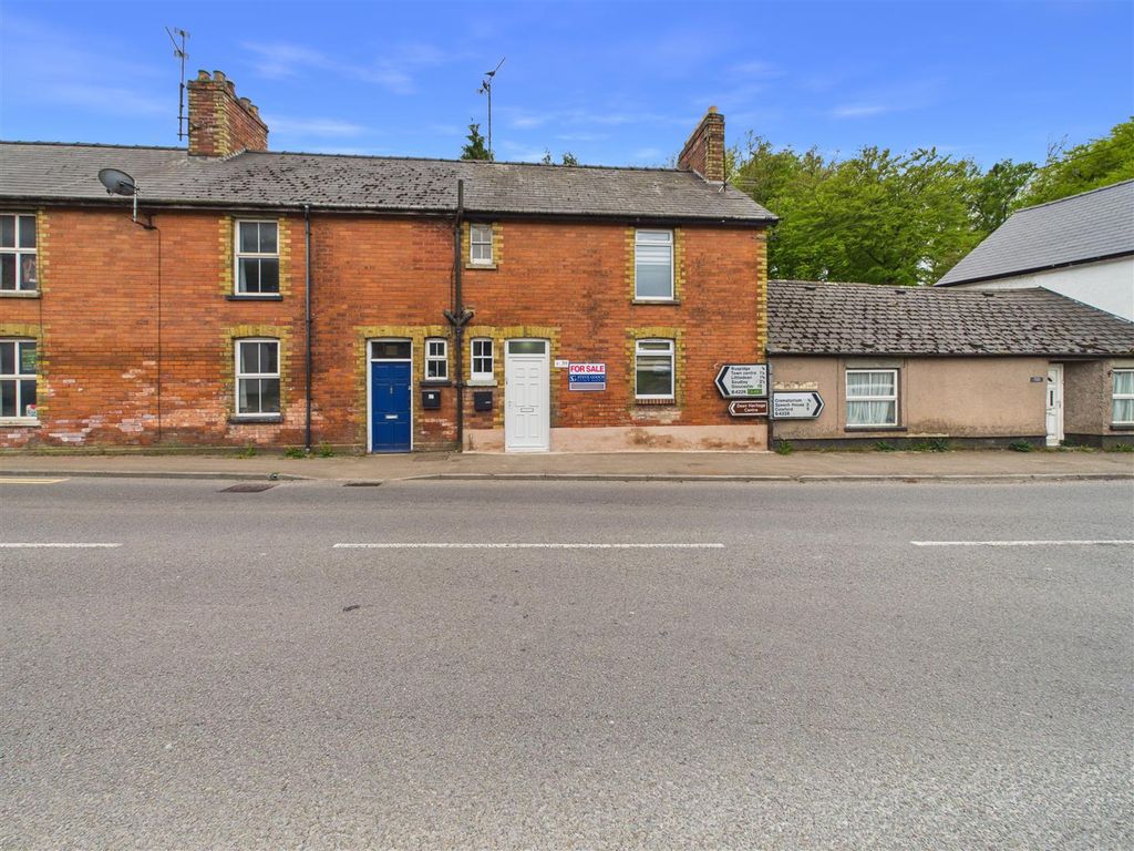 Property photo 1 of 18