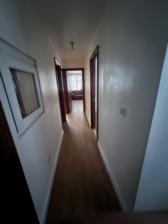 Property photo 2 of 10 Coridoor
