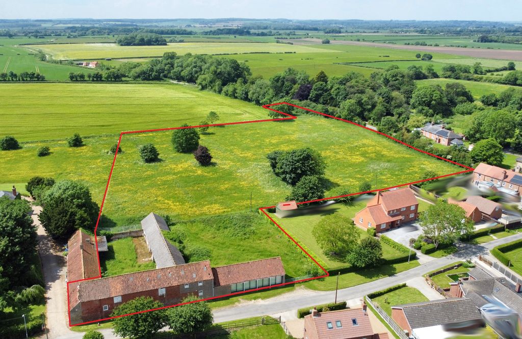 Property photo 2 of 25 Dji_0650Red1