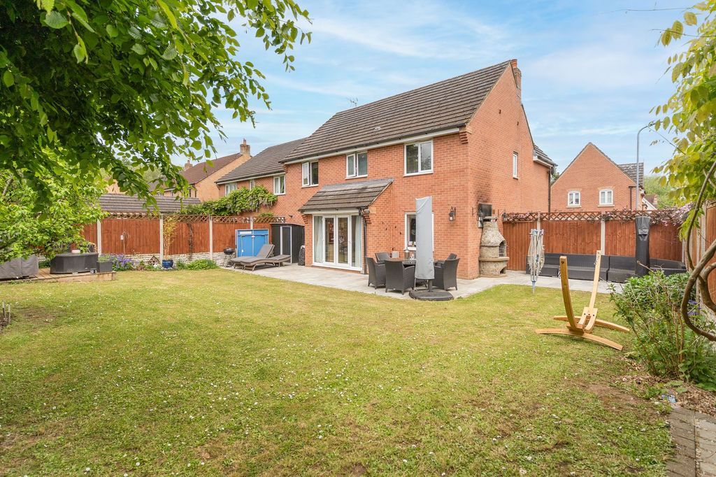 Property photo 3 of 33