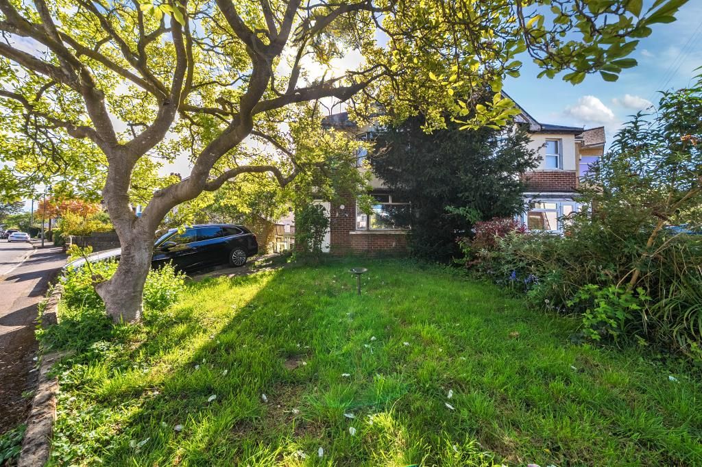 Property photo 1 of 21 External